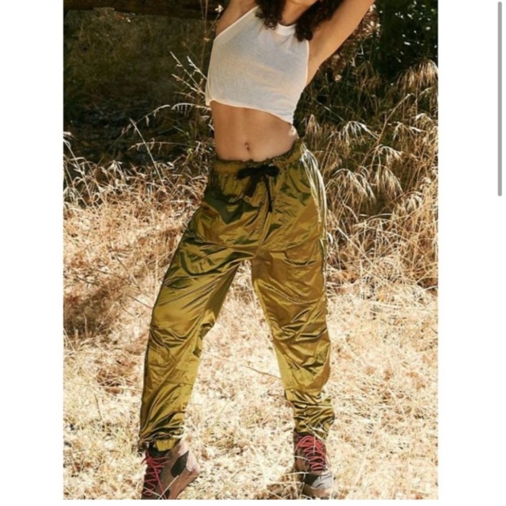 Free people movement shine pants green size XS high rise lightweight, booth  1
